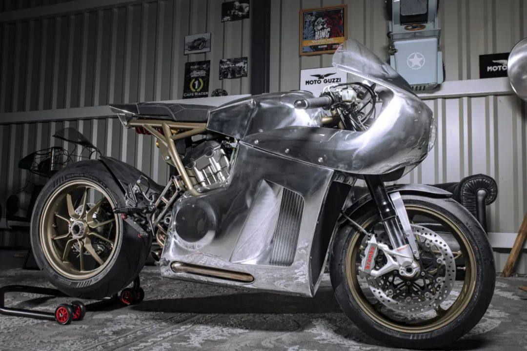 金属战甲:Honda VTR1000F