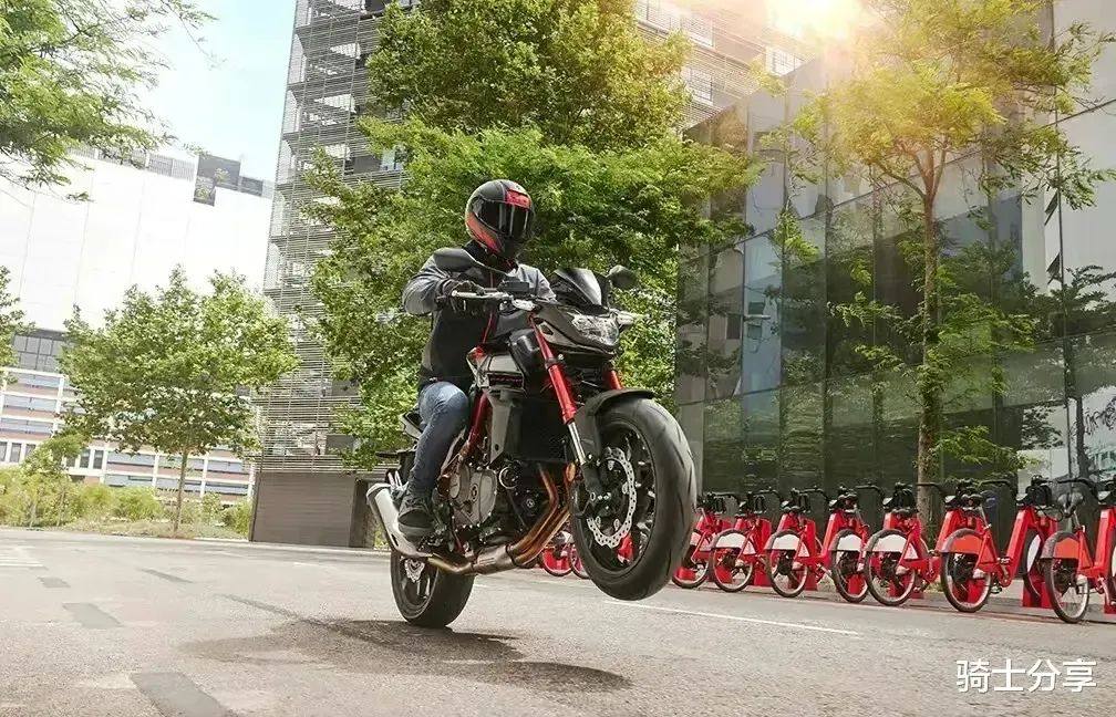 本田又降价了!CB750低至5.98万元,CM500下调5000元