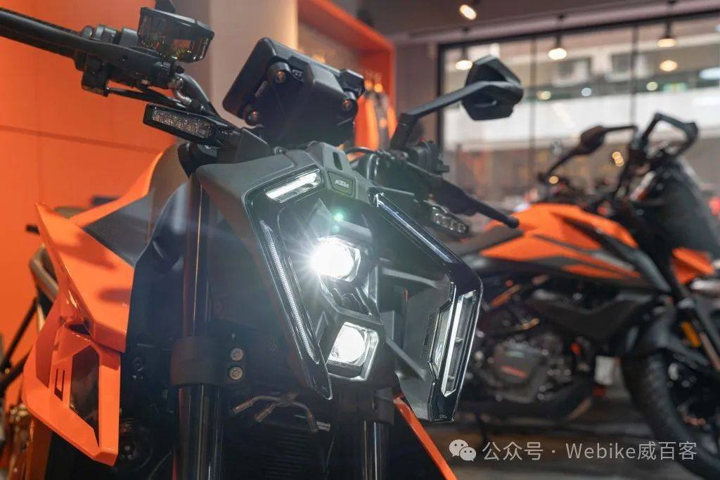 KTM 990 DUKE实车介绍,锐利进化挑战中量级街车极限!