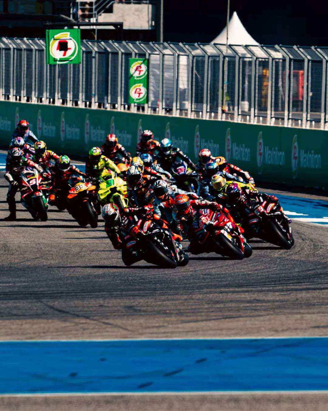 MotoGP技术革命:阿普利亚RS-GP26 "F-Duct"空力黑科技揭秘