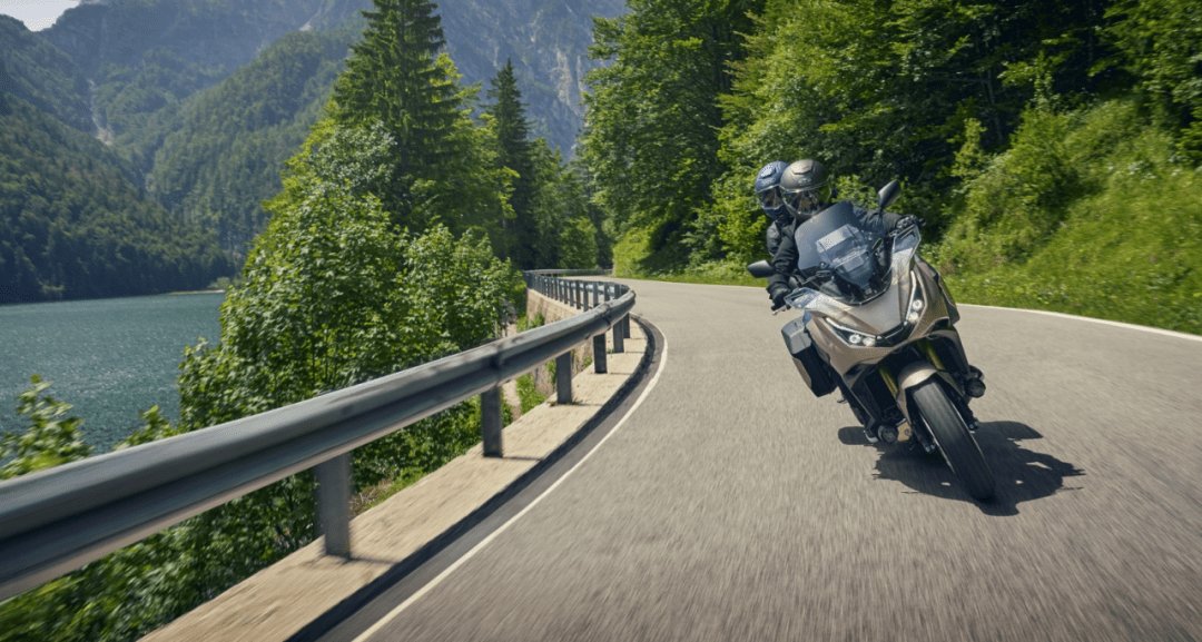2025 HONDA NT1100 升级而来,扭矩更强电子减震加持