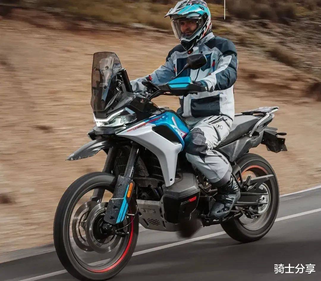 春风800MT-X更多细节曝光!降重增扭已是必然，要不先猜猜价格？