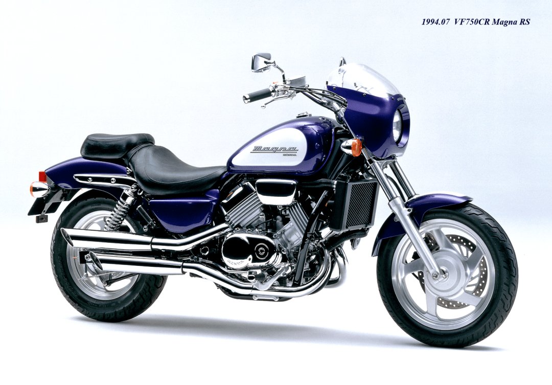 车型历史图库:Honda V4(3)V 型四缸的美式太子车
