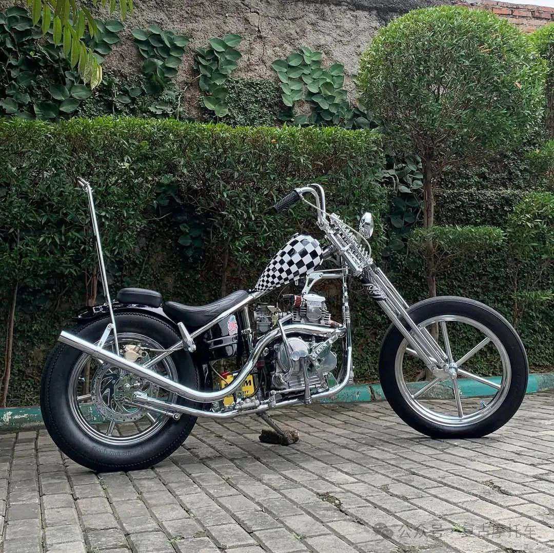 排气管漂亮！小单缸同样能改出漂亮的chopper！Yamaha Scorpio | 每日一车