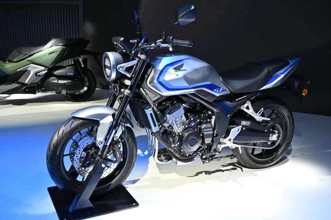 摩博会现场|经典与成本间的权衡,CB500SF 一切都在意料之中