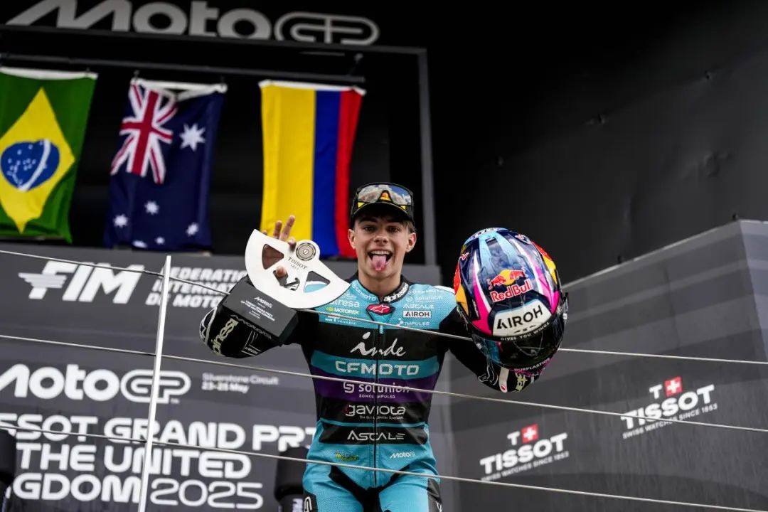 赢麻了！CFMOTO收获Moto2和Moto3双料领奖台，阿隆索和奎尔斯双双首台到手！