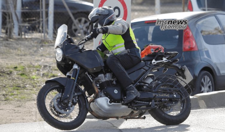 【新车速递】Royal Enfield Himalayan 650测试谍照曝光，全新升级，探险新境界