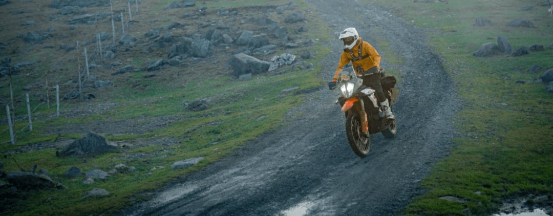 炸裂行情!KTM 双车价格 “腰斩” 暴击市场:790ADV 跌破 6.3 万,Duke 5.58 万起售!