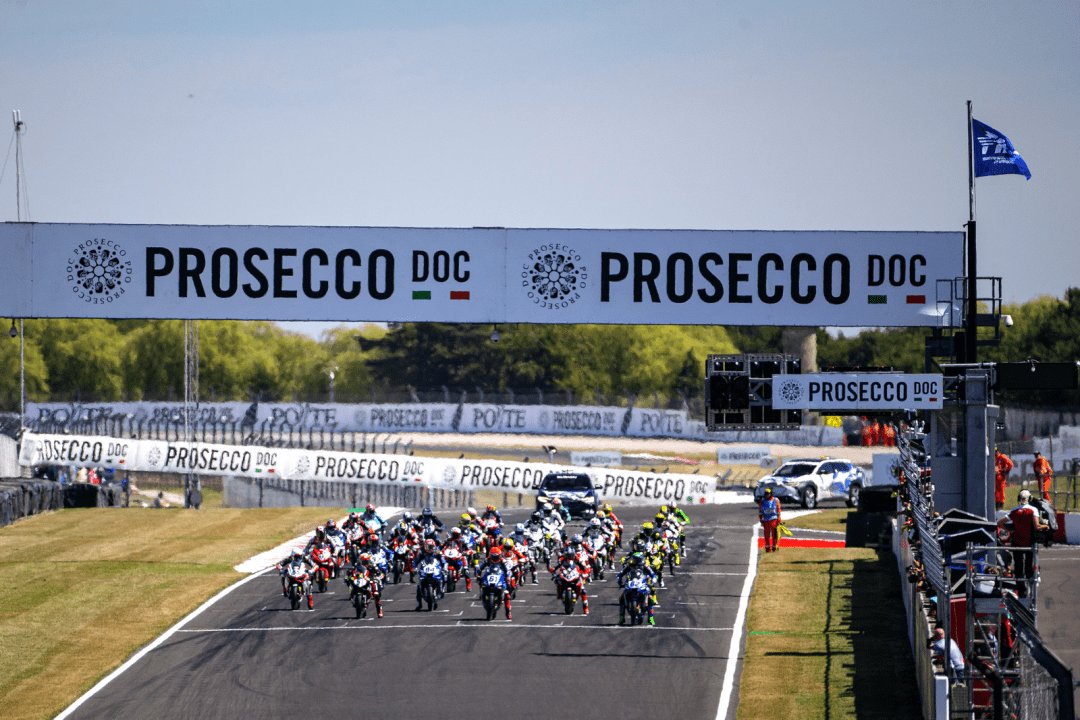 2025 WorldSBK 英国站:WorldSSP,YZF-R9 与欧洲车的大战