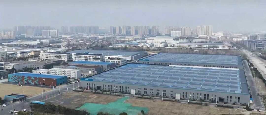 中国摩托竞技新玩法,凯威成为苏超冠军队主赞助商!