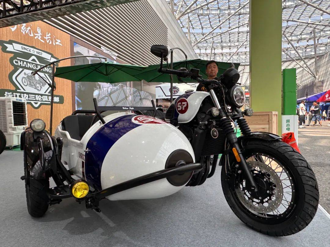 更年轻—长江BOBBIE III 450 ROADSTER 赛车手登场!