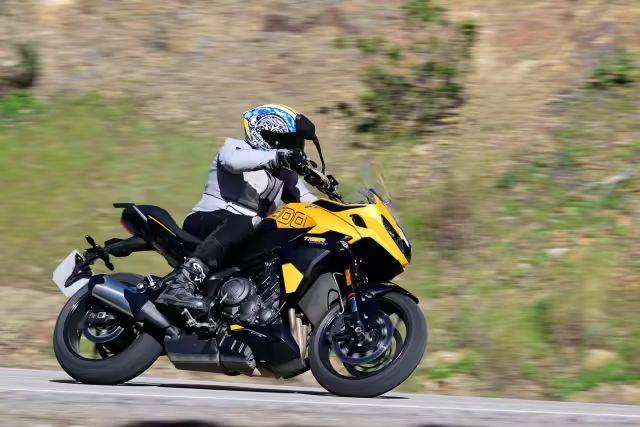 2025 Triumph Tiger Sport 800