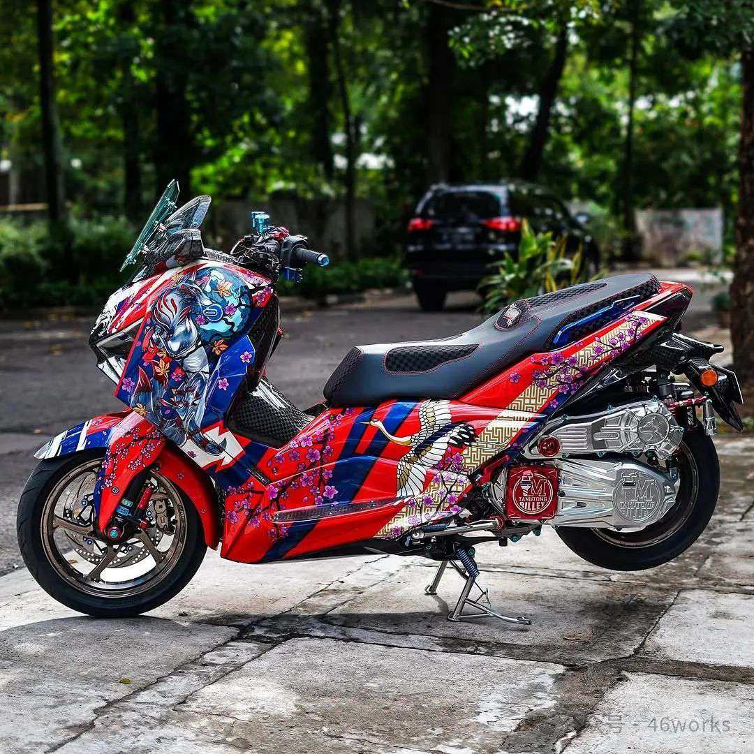超级踏板：YAMAHA X-MAX250 | 每日一车