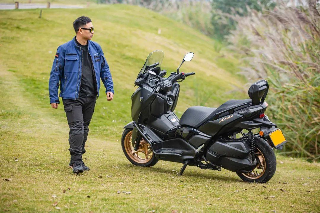 休旅通勤的全面小能手，好用才是真实力——雅马哈XMAX300实用体验分享