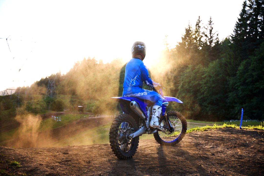 Yamaha 2025 市售越野赛车 YZ450F