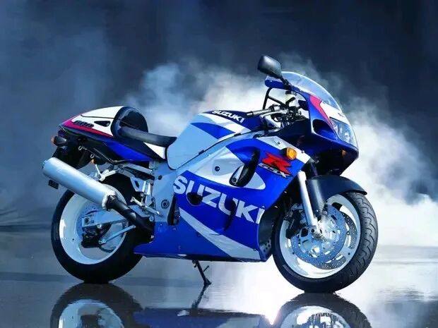 别跟我说数据！90年代那批600cc，玩的是心跳和裤腿上的机油味