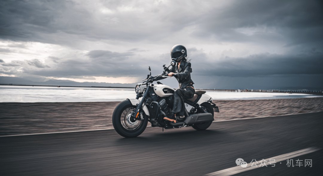 新款黑旗500上市,搭载V4发动机、Brembo卡钳、定速巡航,售价33800元起