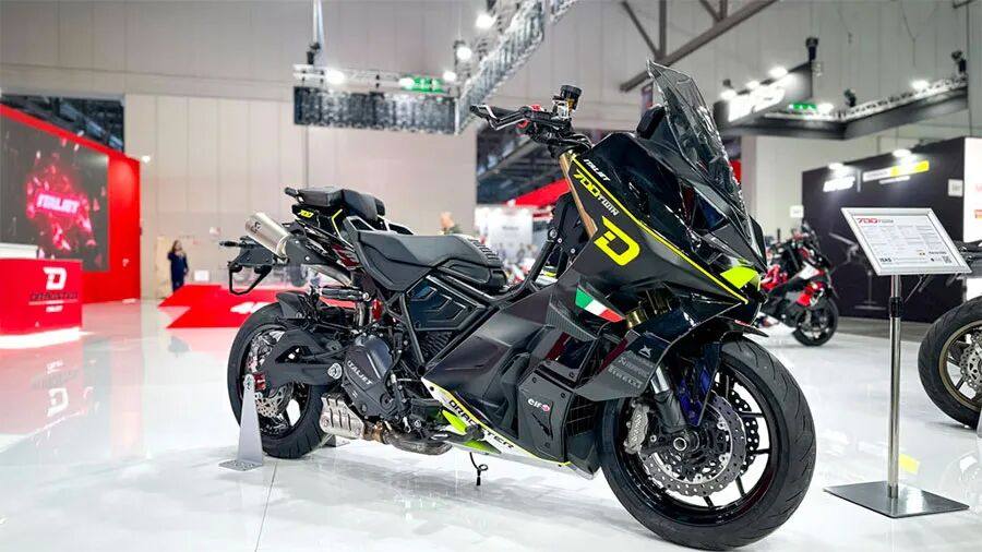 极速190+!地表最强双缸踏板,钱江Dragster 700正在测试中