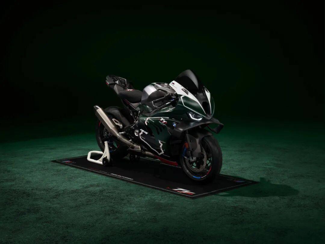 宝马发布曼岛TT纪念版M1000RR | 新车