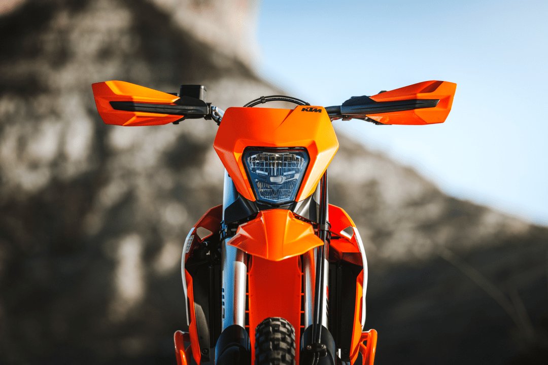 细节简介：2026 KTM 690 Enduro R 越野车