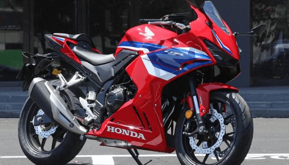 3.6万的本田24款CBR400R跑车...
