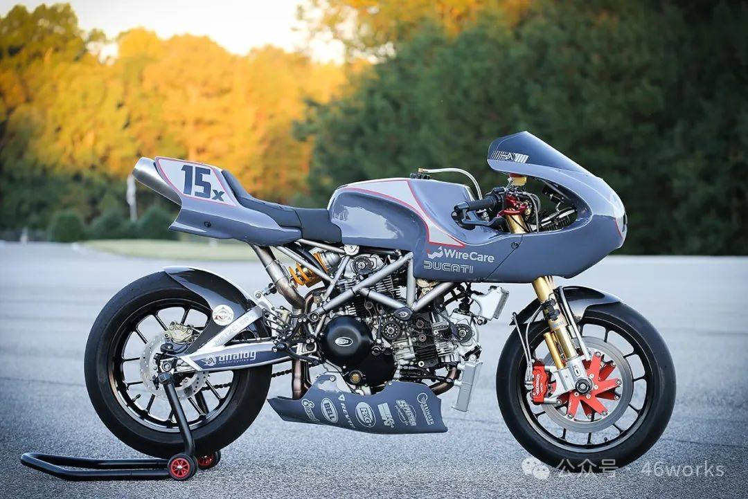 完美钛合金:Ducati Supersport 1000 | 每日一车