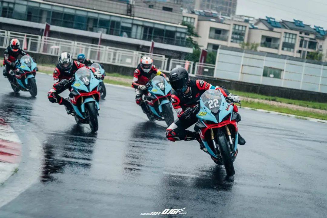 【简评】QJGP中使用的QJMOTOR赛450与赛550的意外惊爆点。