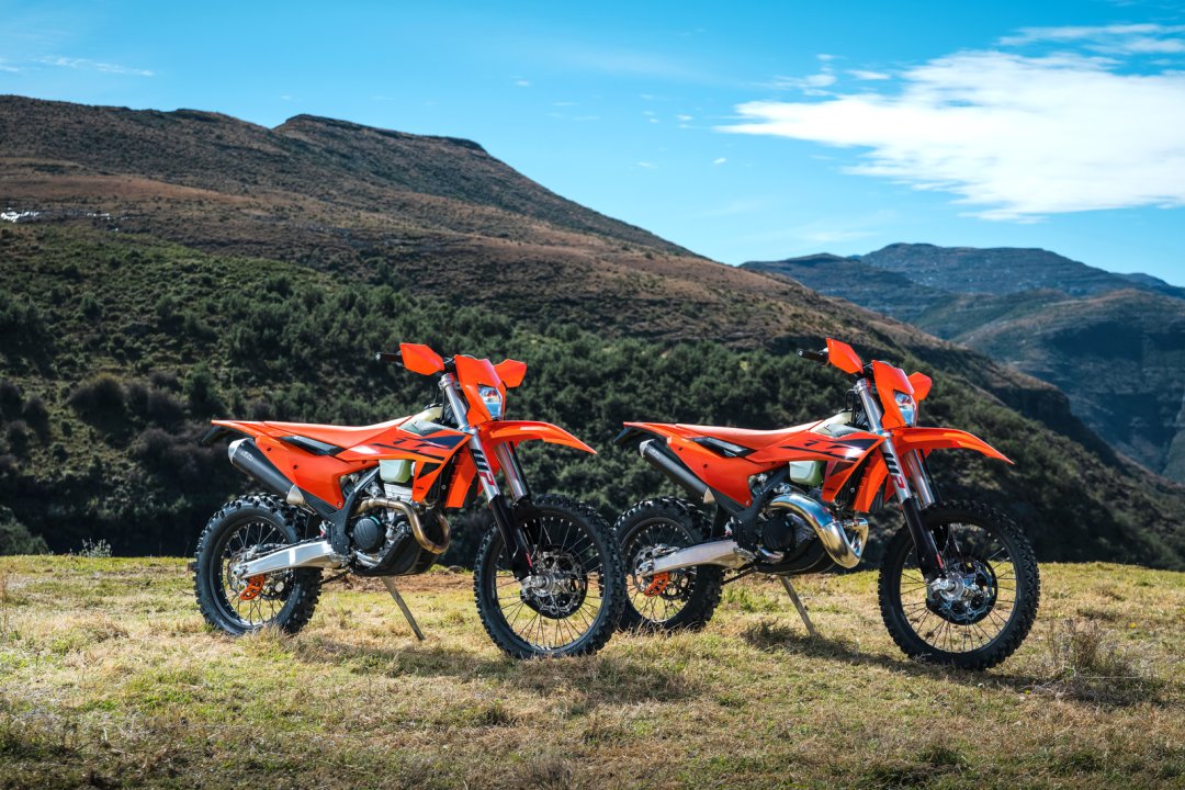 KTM 2025 越野赛车 EXC、EXC-F 系列和 Six Days 六天版