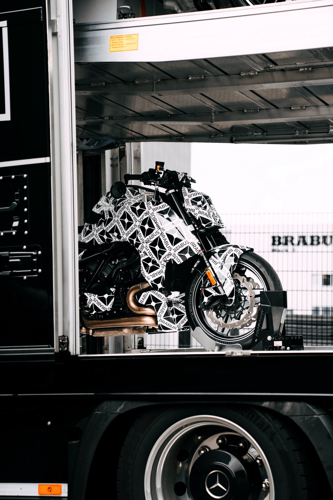 KTM - 博速 2026 Brabus 1400 R 预告图