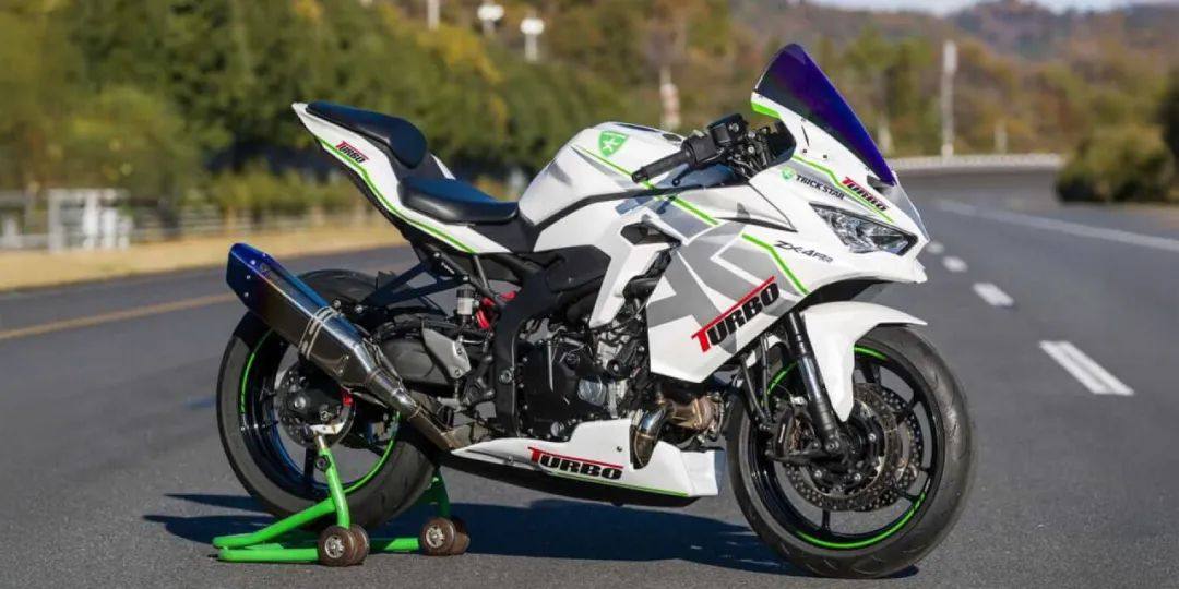 400cc,130匹!川崎ZX-4R的疯狂挑战