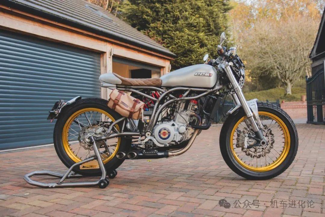 惊艳绝伦的改装案例：CCM Spitfire Cafe Racer