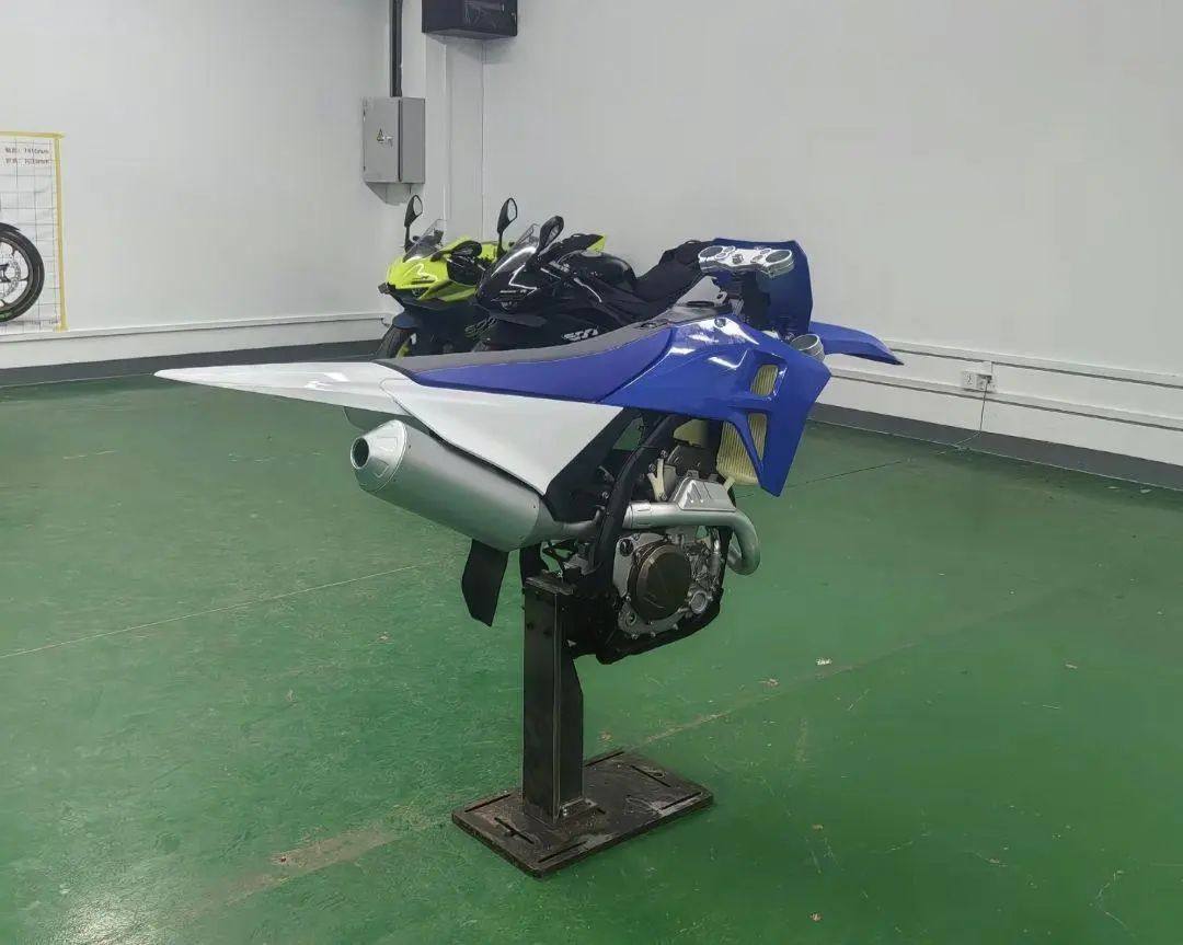 本田 CRF300 要被“狙”了，张雪是真的懂市场！NSR250 是做什么？