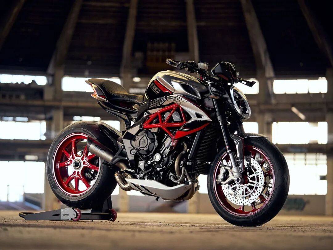 向舒适性妥协?MV Agusta Brutale 950实车曝光,难骑将成为过去式?