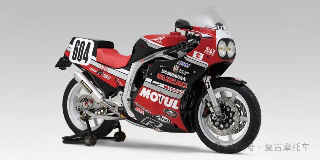 80年代/化油器/四缸/仿赛，你知道这些词在一起意味着什么吗？ Yoshimura GSX-R750 Restomod