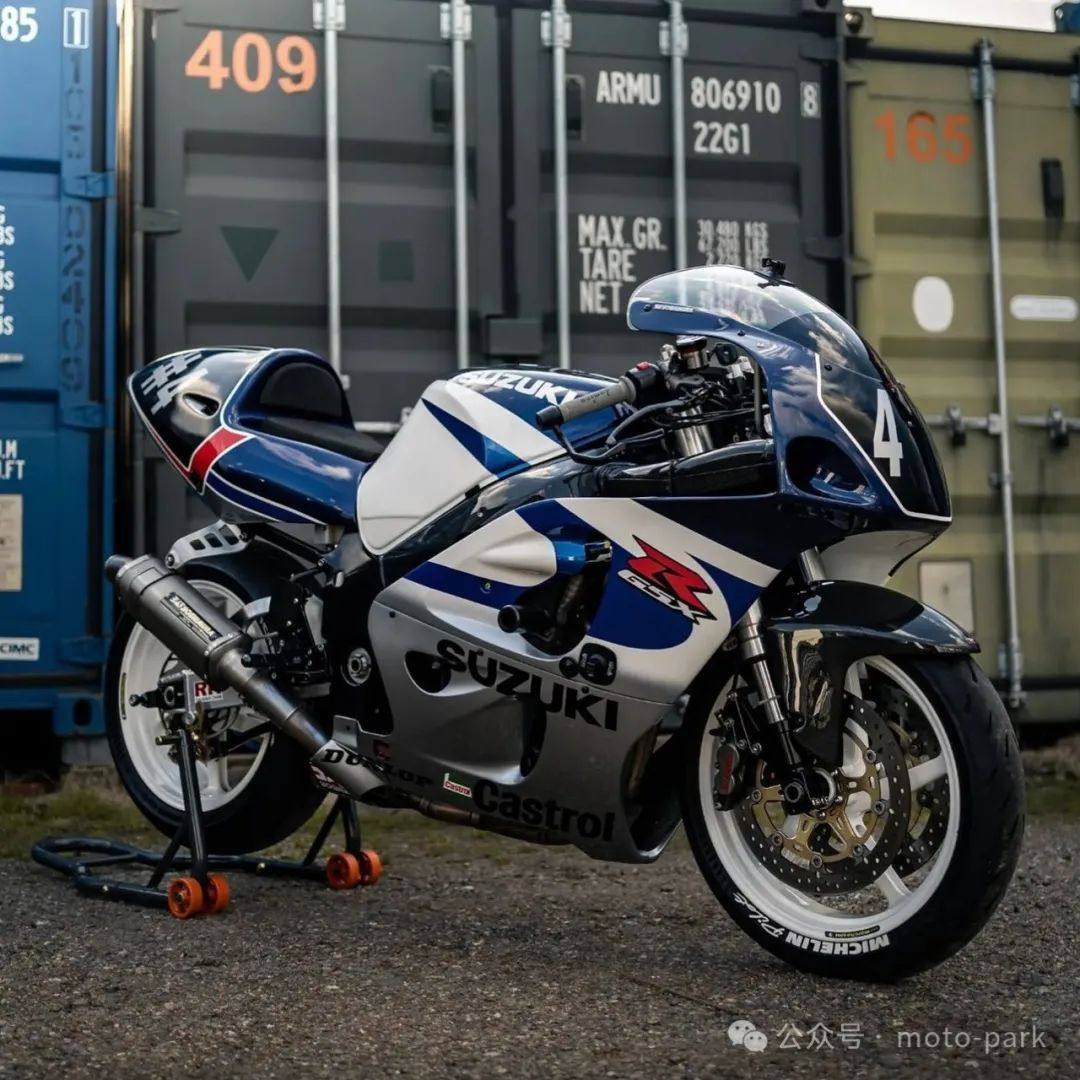 机车美图：SUZUKI GSXR 750 SRAD