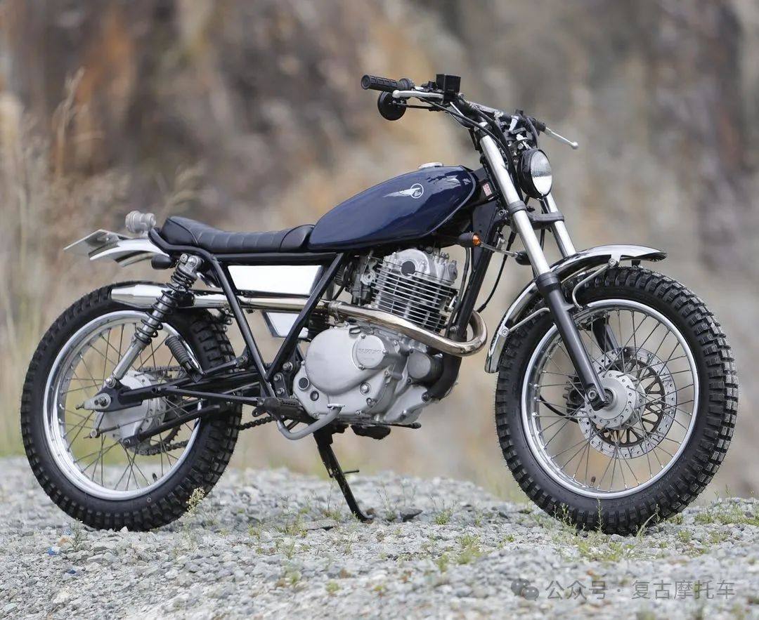 吸引人的改装无需炫技 Suzuki ST250 | 每日一车