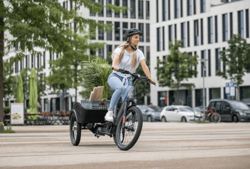 Cube × BMW Trike Flatbed Hybrid 750,宝马技术基因的“不倒翁”货运三轮车