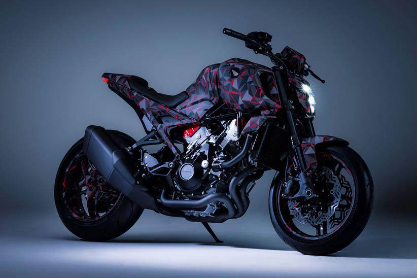 本田全新V3R 900 E-Compressor原型车公开亮相,号称拥有1200cc的性能。