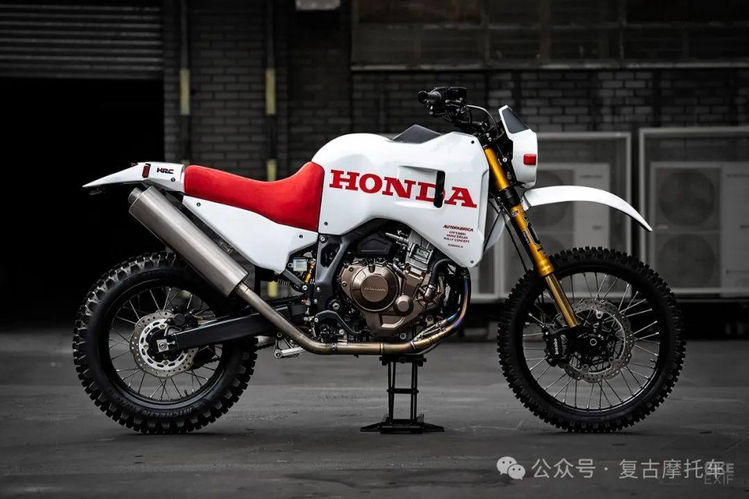 又丑又帅的本田非双CRF1100改装 | 每日一车