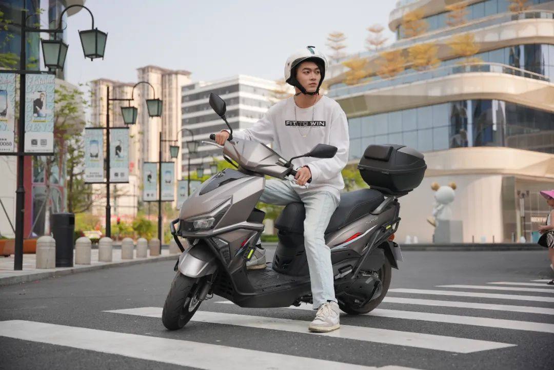 不到一万就能买到125cc水冷四气门踏板？答案是肯定的
