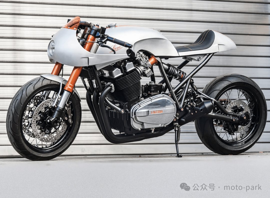 经典之作：Laverda三缸Cafe Racer