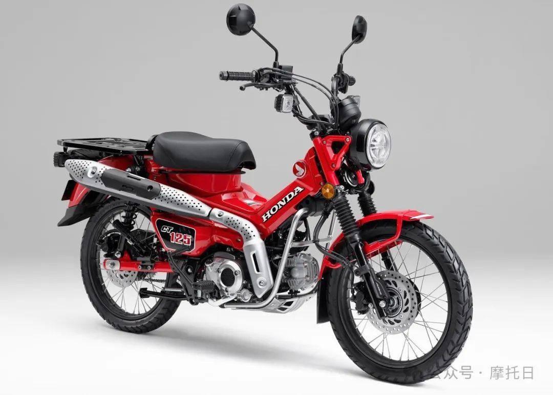 本田发布2025款CT125 Hunter Cub,后视镜、排气小改动,配色更新