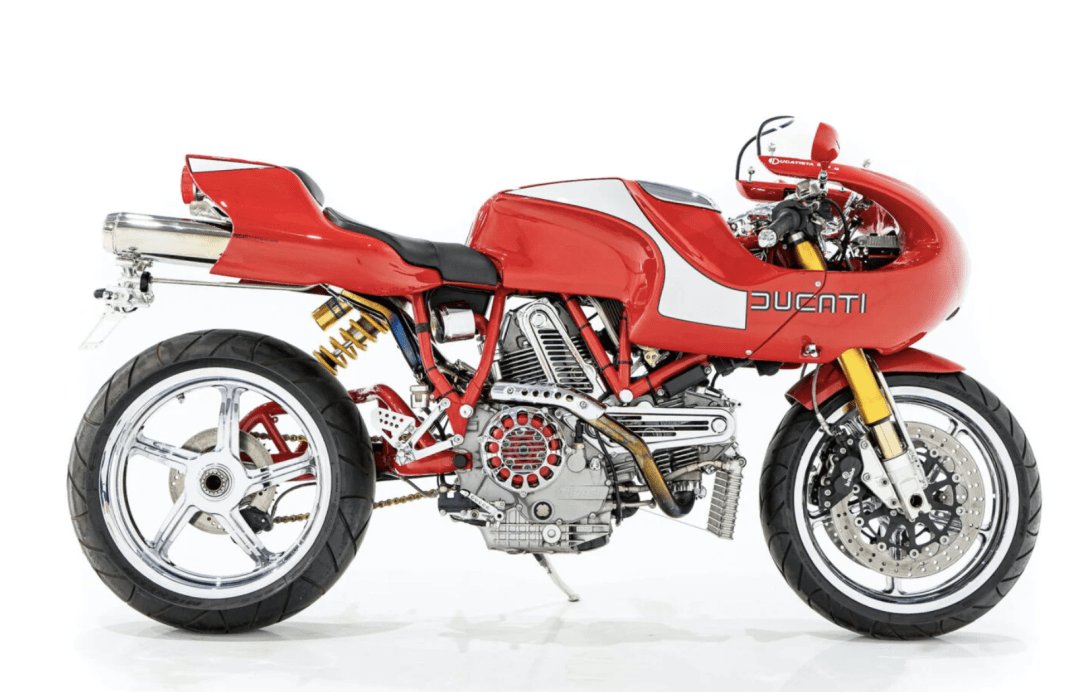 传奇复刻:Ducati MH900e Evoluzione 的独特改装魅力