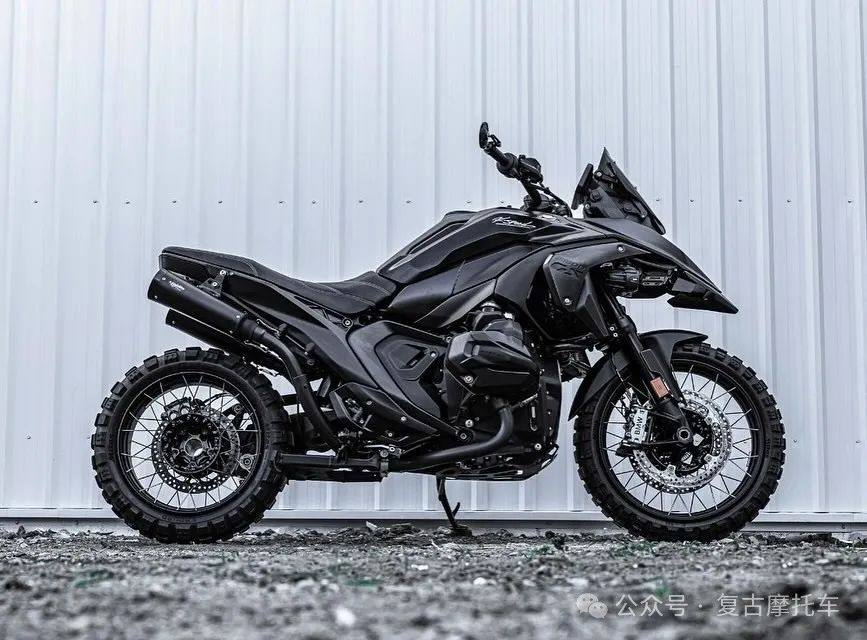 不挂三箱的水鸟,就像没有牵挂的男人!BMW R1300GS | 每日一车