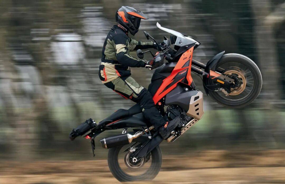 6.98万元!KTM 790 ADV官降1.2万,R版只要8.38万