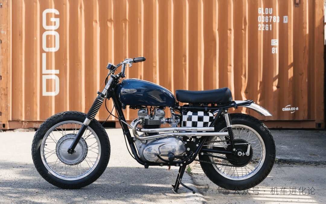沙漠中的王者:Triumph TR6摩托车