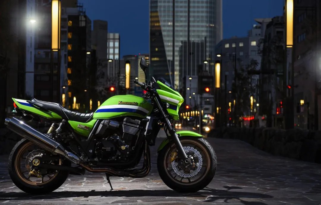 二轮考古学：川崎ZRX1200编年史合集精校版