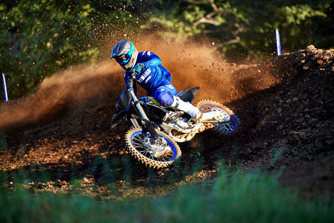 稍作升级:Yamaha 2025 YZ250F 市售越野赛车