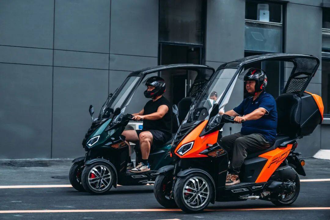 全景顶篷倒三轮,阿迪瓦AD7-3智行版上市