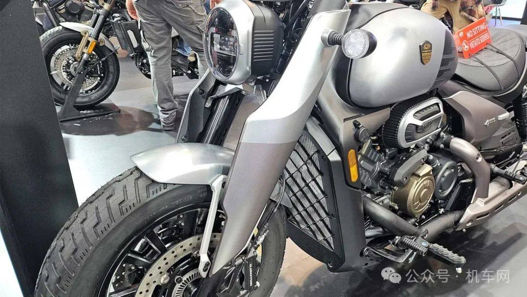 900cc，V4！国内又一款准公升巡航
